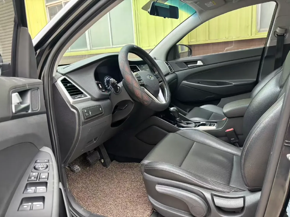 2015 Hyundai Tucson 1.6T 177HP L4 7DCT,autocango,china used car exporter,china ev exporter,chinese used car exporter,chinese used ev exporter