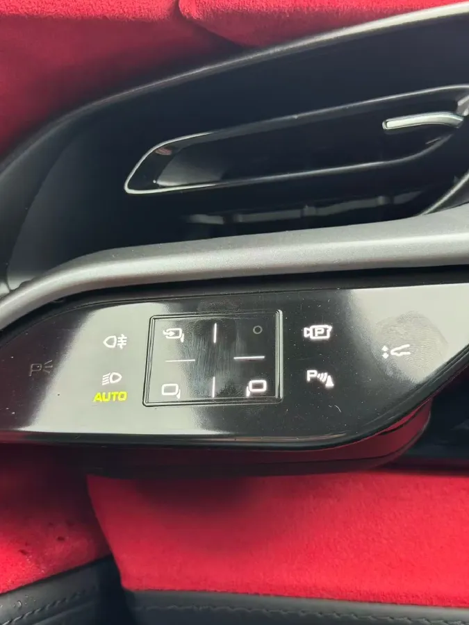 2020 Ferrari SF90 3.9T 781HP V8 8DCT PHEV 7.9KWH,autocango,china used car exporter,china ev exporter,chinese used car exporter,chinese used ev exporter