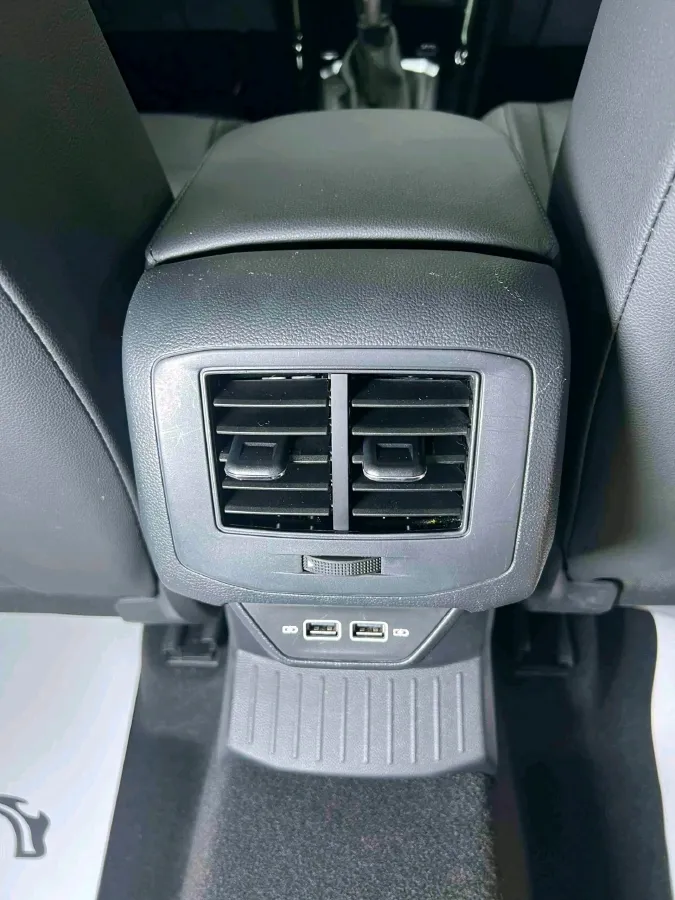 2021 Volkswagen T-Roc 1.4T 150HP L4 7DCT,autocango,china used car exporter,china ev exporter,chinese used car exporter,chinese used ev exporter