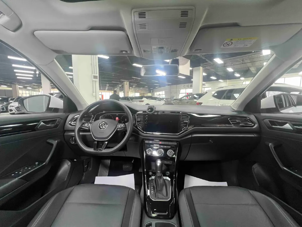 2021 Volkswagen T-Roc 1.4T 150HP L4 7DCT,autocango,china used car exporter,china ev exporter,chinese used car exporter,chinese used ev exporter