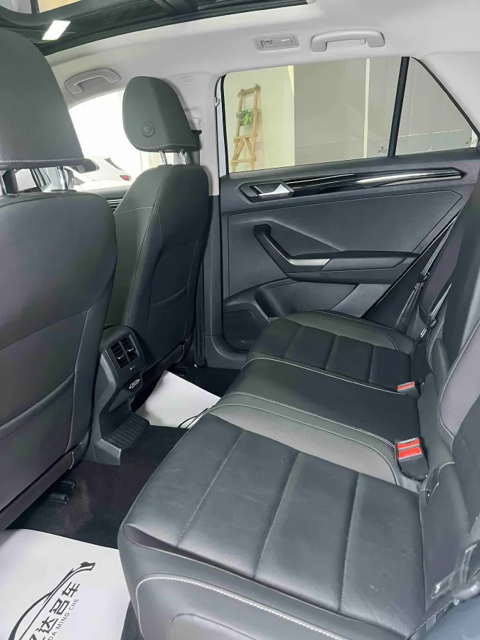 2021 Volkswagen T-Roc 1.4T 150HP L4 7DCT,autocango,china used car exporter,china ev exporter,chinese used car exporter,chinese used ev exporter