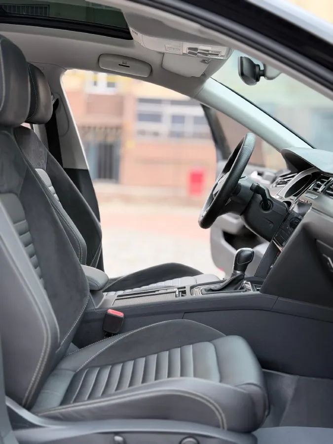 2020 Volkswagen Magotan 2.0T 186HP L4 7DCT,autocango,china used car exporter,china ev exporter,chinese used car exporter,chinese used ev exporter