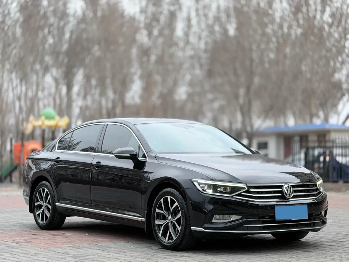 2020 Volkswagen Magotan 2.0T 186HP L4 7DCT,autocango,china used car exporter,china ev exporter,chinese used car exporter,chinese used ev exporter