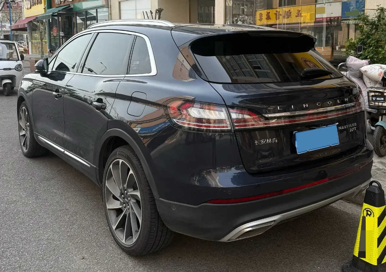 2022 Lincoln Nautilus 2.7T 322HP V6 8AT,autocango,china used car exporter,china ev exporter,chinese used car exporter,chinese used ev exporter
