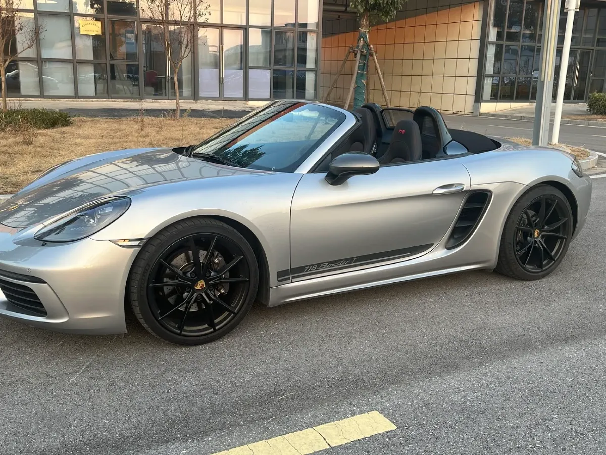 2021 Porsche 718 2.0T 300HP H4 7DCT,autocango,china used car exporter,china ev exporter,chinese used car exporter,chinese used ev exporter