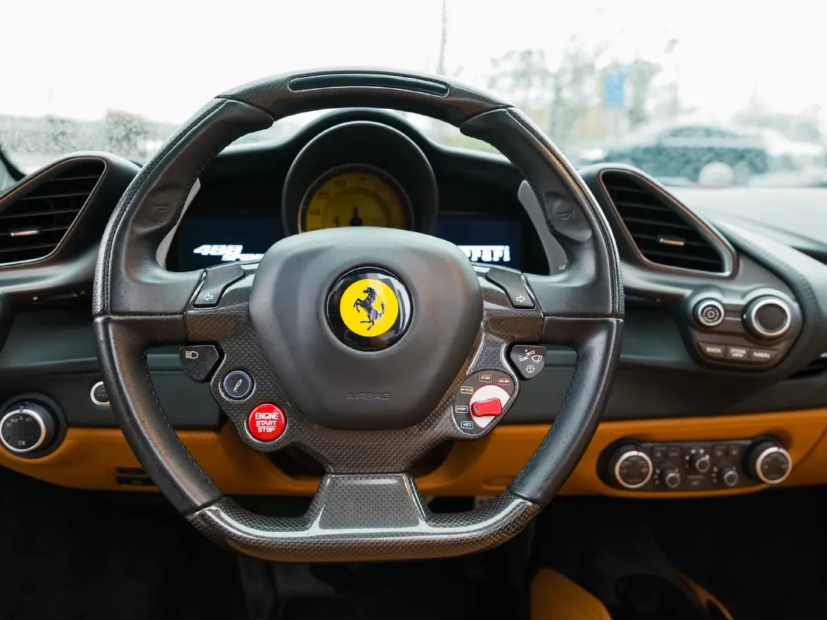 2015 Ferrari 488 3.9T 670HP V8 7DCT,autocango,china used car exporter,china ev exporter,chinese used car exporter,chinese used ev exporter