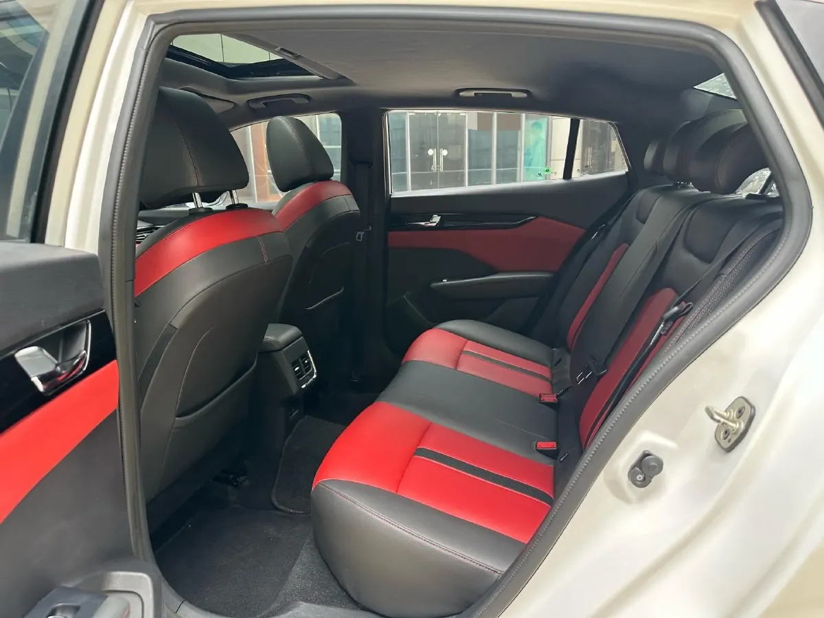 2020 DongFeng Aeolus YiXuan 1.5T 150HP L4 6DCT,autocango,china used car exporter,china ev exporter,chinese used car exporter,chinese used ev exporter