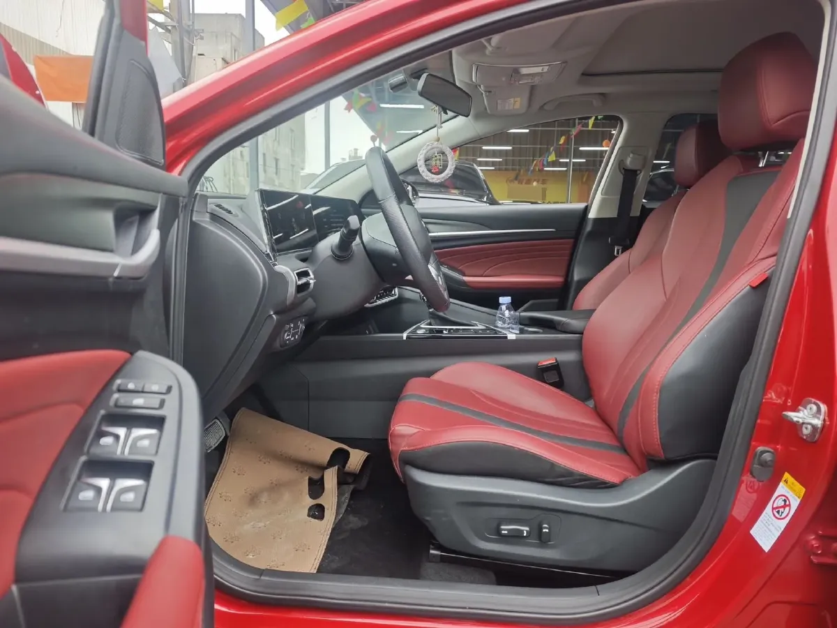 2021 ChangAn Eado 1.4T 160HP L4 7DCT,autocango,china used car exporter,china ev exporter,chinese used car exporter,chinese used ev exporter