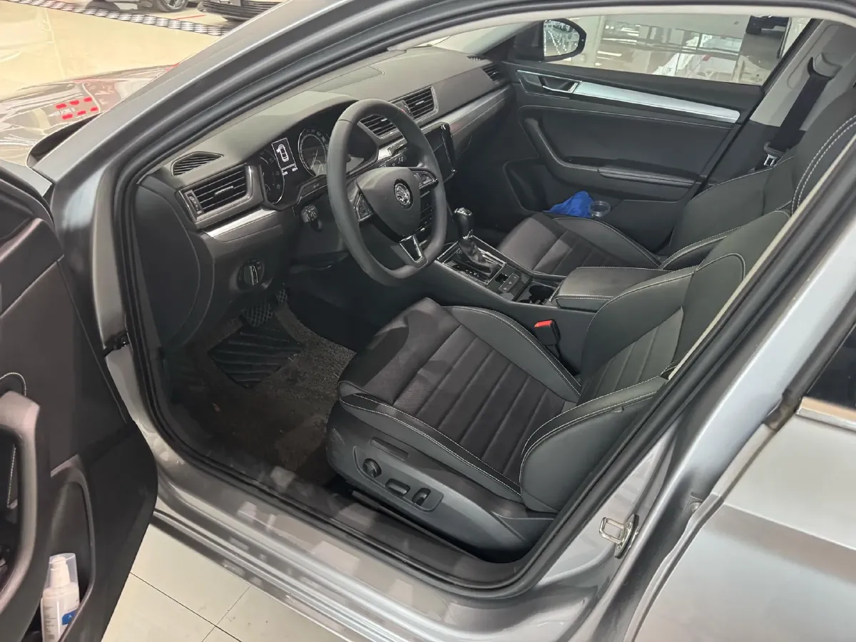 2019 Skoda Superb 1.4T 150HP L4 7DCT,autocango,china used car exporter,china ev exporter,chinese used car exporter,chinese used ev exporter