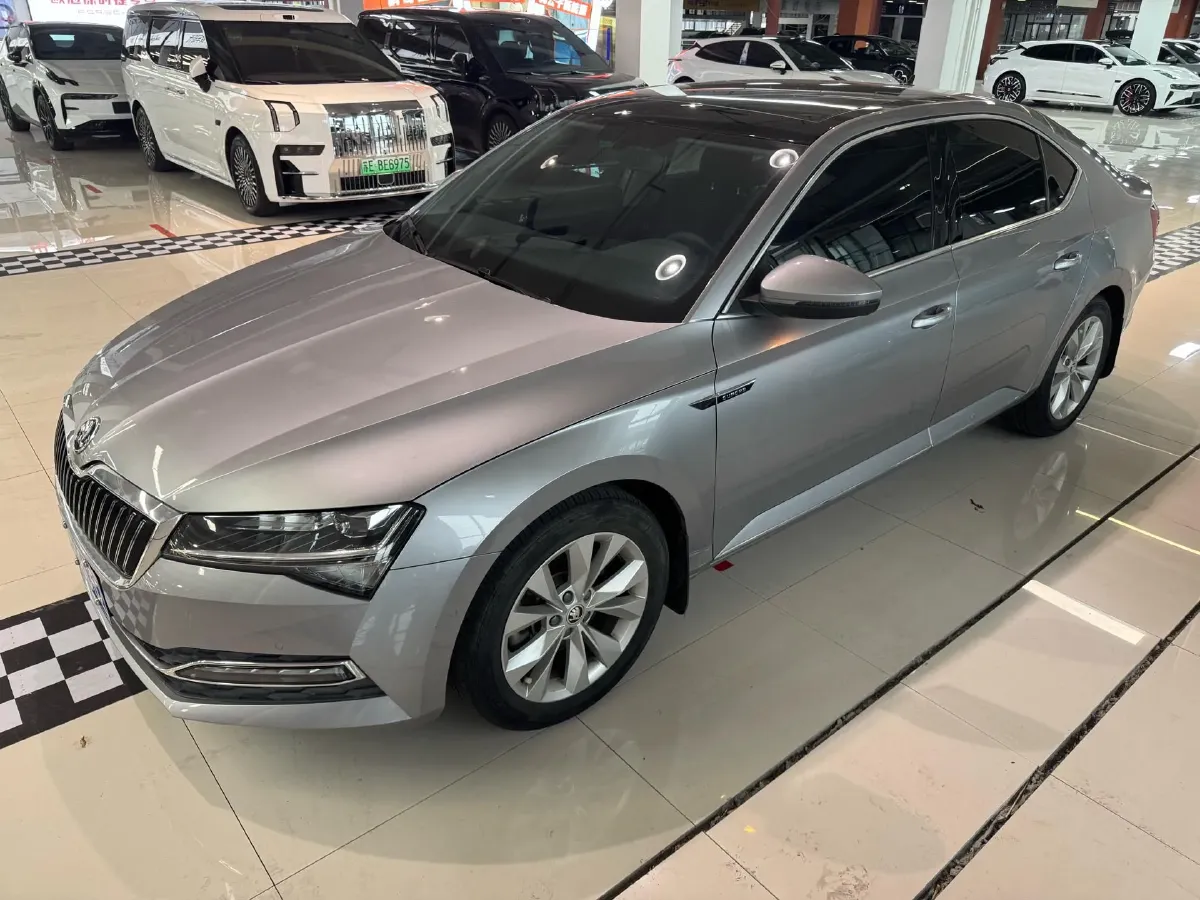 2019 Skoda Superb 1.4T 150HP L4 7DCT,autocango,china used car exporter,china ev exporter,chinese used car exporter,chinese used ev exporter