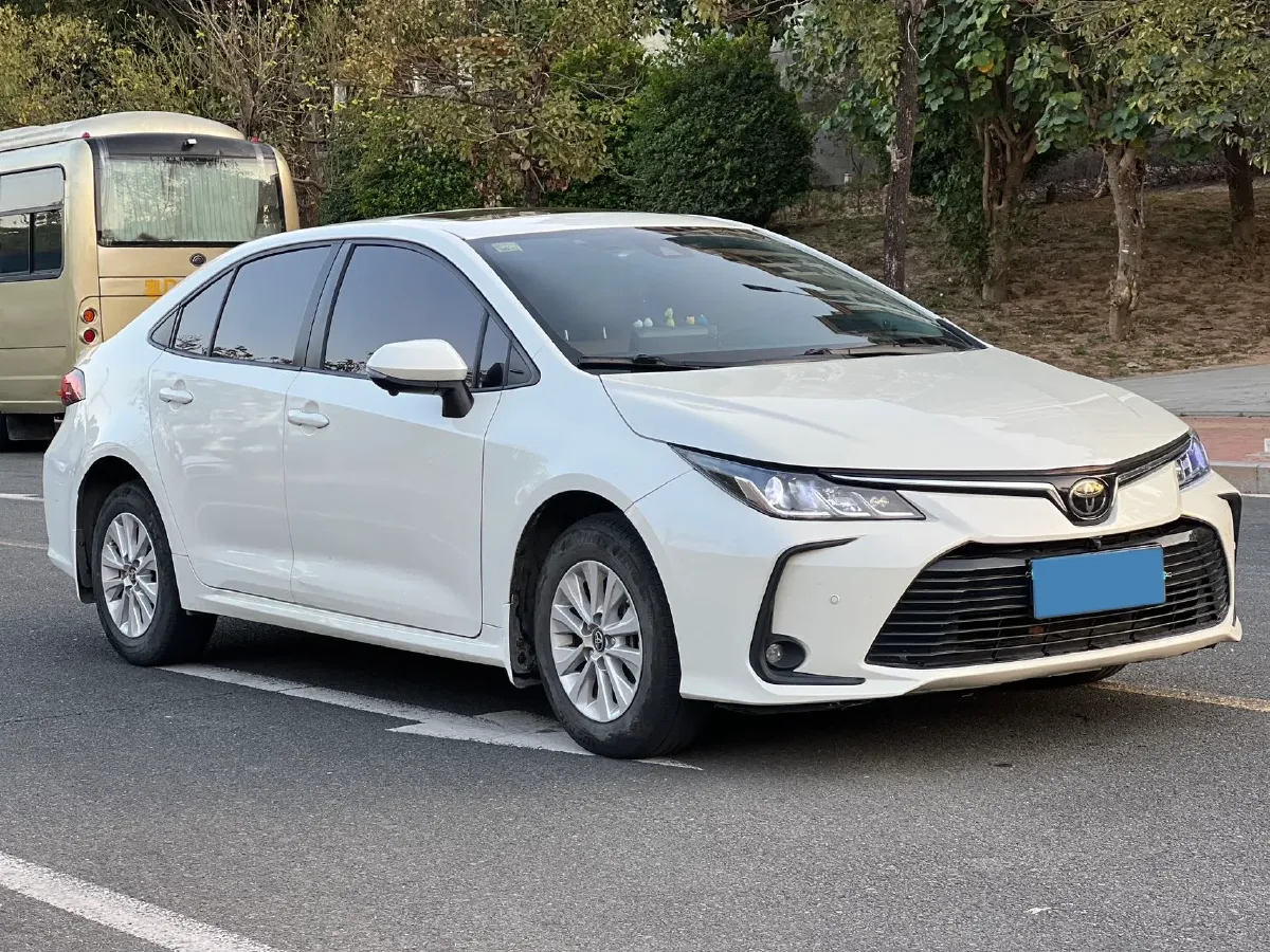 2021 Toyota Corolla 1.2T 116HP L4 CVT,autocango,china used car exporter,china ev exporter,chinese used car exporter,chinese used ev exporter