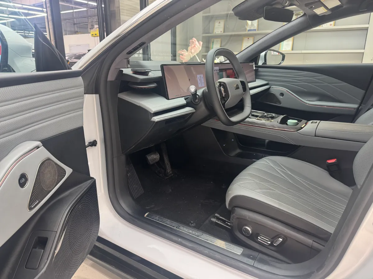 2025 MAXUS InterstellarX 2.5T 224HP L4 8AT,autocango,china used car exporter,china ev exporter,chinese used car exporter,chinese used ev exporter