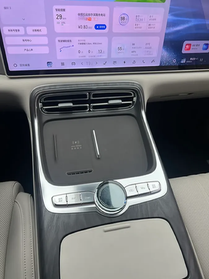 2025 Volkswagen Tiguan L 2.0T 220HP L4 7DCT,autocango,china used car exporter,china ev exporter,chinese used car exporter,chinese used ev exporter