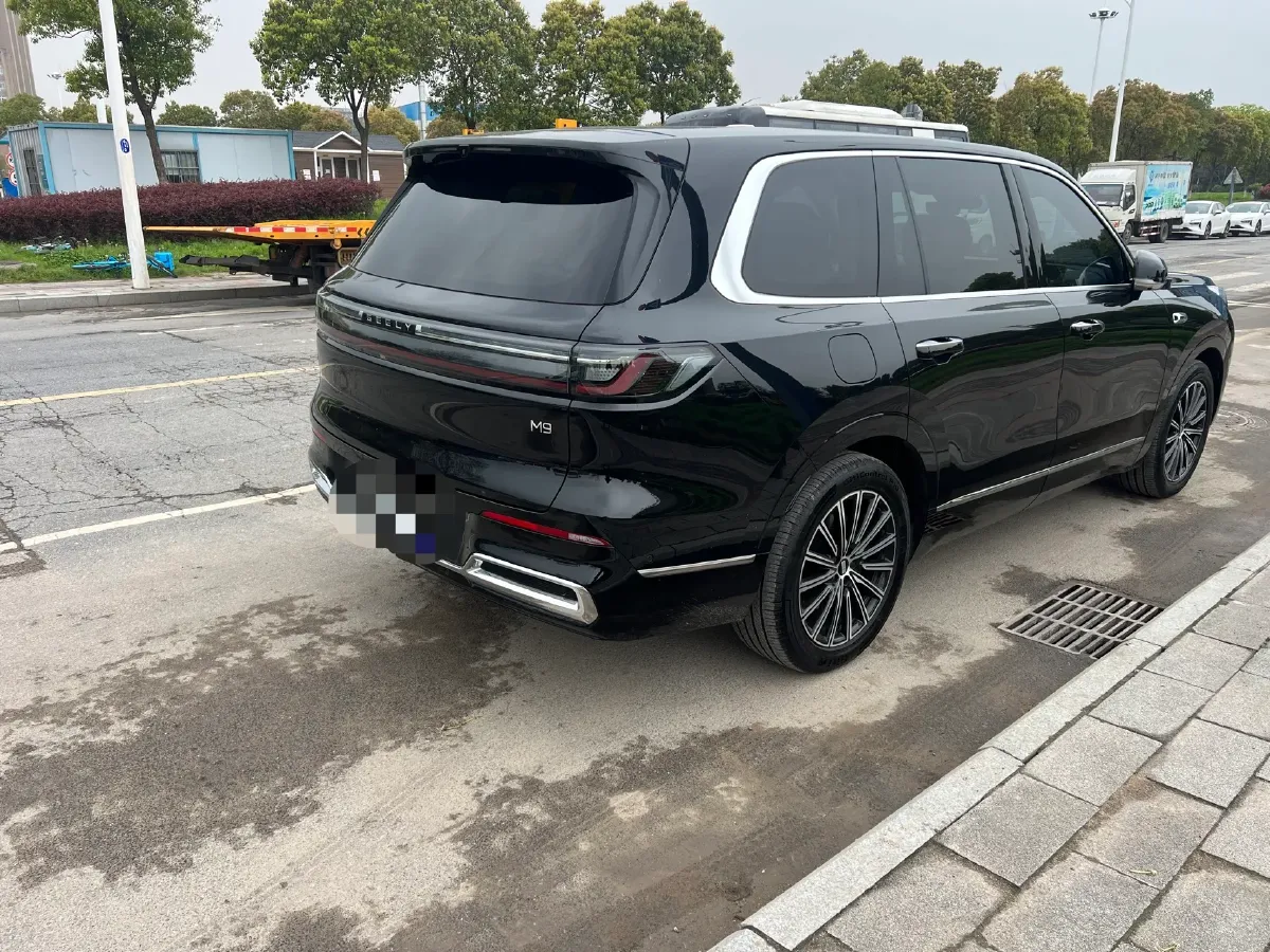 2025 Volkswagen Tiguan L 2.0T 220HP L4 7DCT,autocango,china used car exporter,china ev exporter,chinese used car exporter,chinese used ev exporter