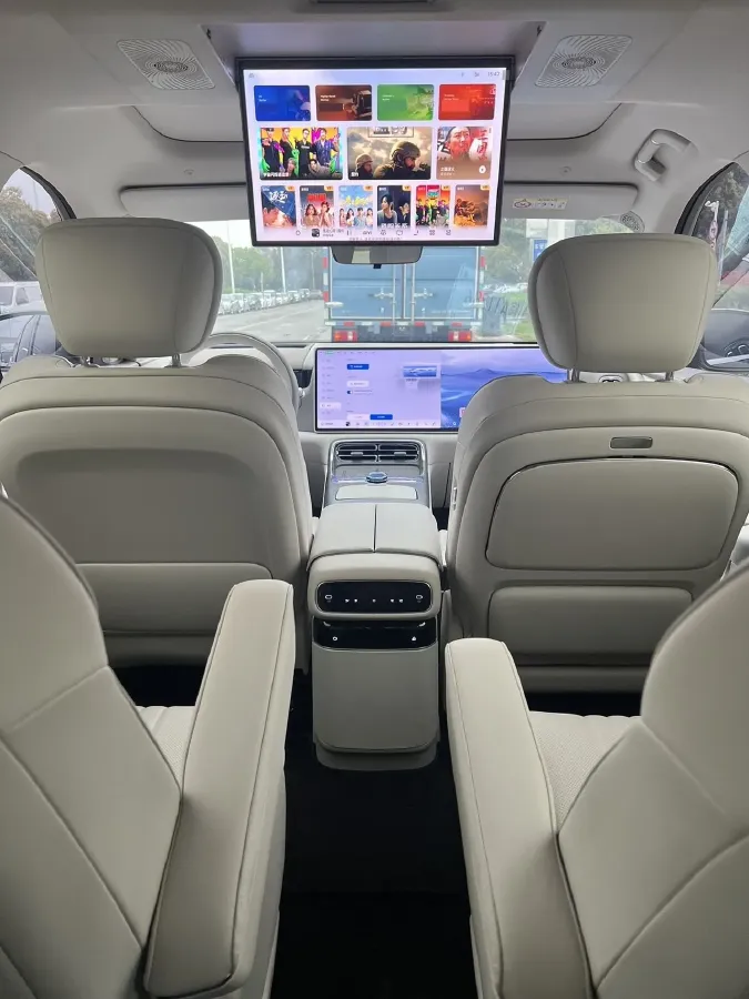 2025 Volkswagen Tiguan L 2.0T 220HP L4 7DCT,autocango,china used car exporter,china ev exporter,chinese used car exporter,chinese used ev exporter