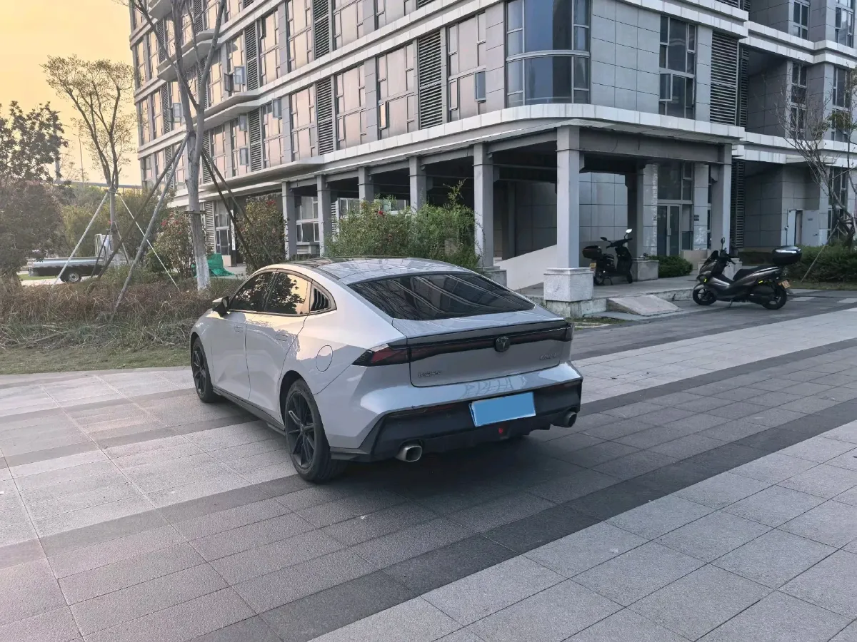 2023 ChangAn UNI-V 1.5T 188HP L4 7DCT,autocango,china used car exporter,china ev exporter,chinese used car exporter,chinese used ev exporter