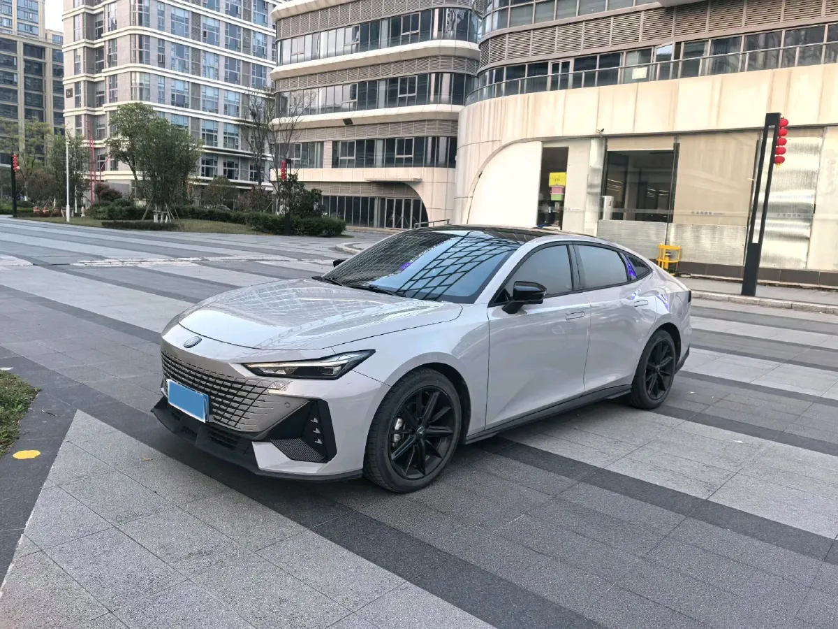 2023 ChangAn UNI-V 1.5T 188HP L4 7DCT,autocango,china used car exporter,china ev exporter,chinese used car exporter,chinese used ev exporter