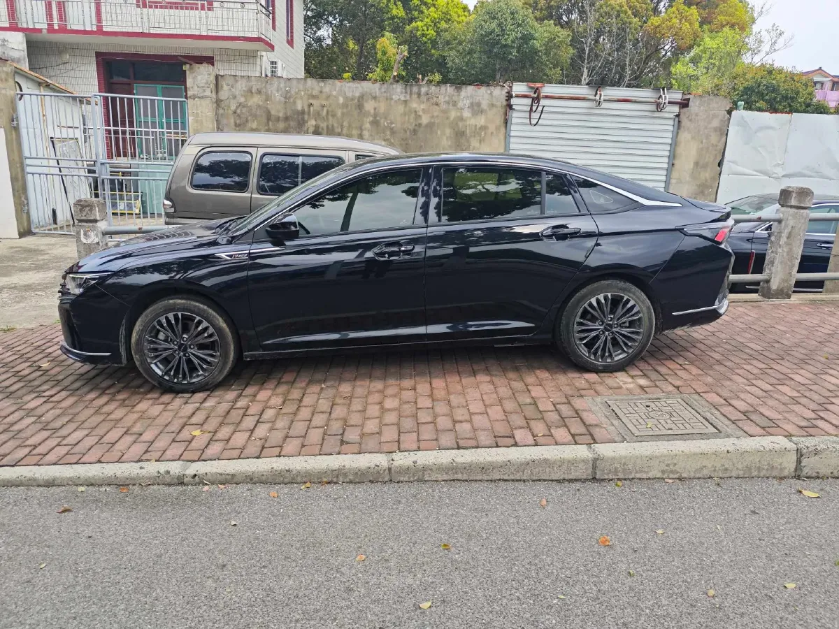 2023 DongFeng Aeolus YiXuan MAX 1.5T 190HP L4 7DCT,autocango,china used car exporter,china ev exporter,chinese used car exporter,chinese used ev exporter