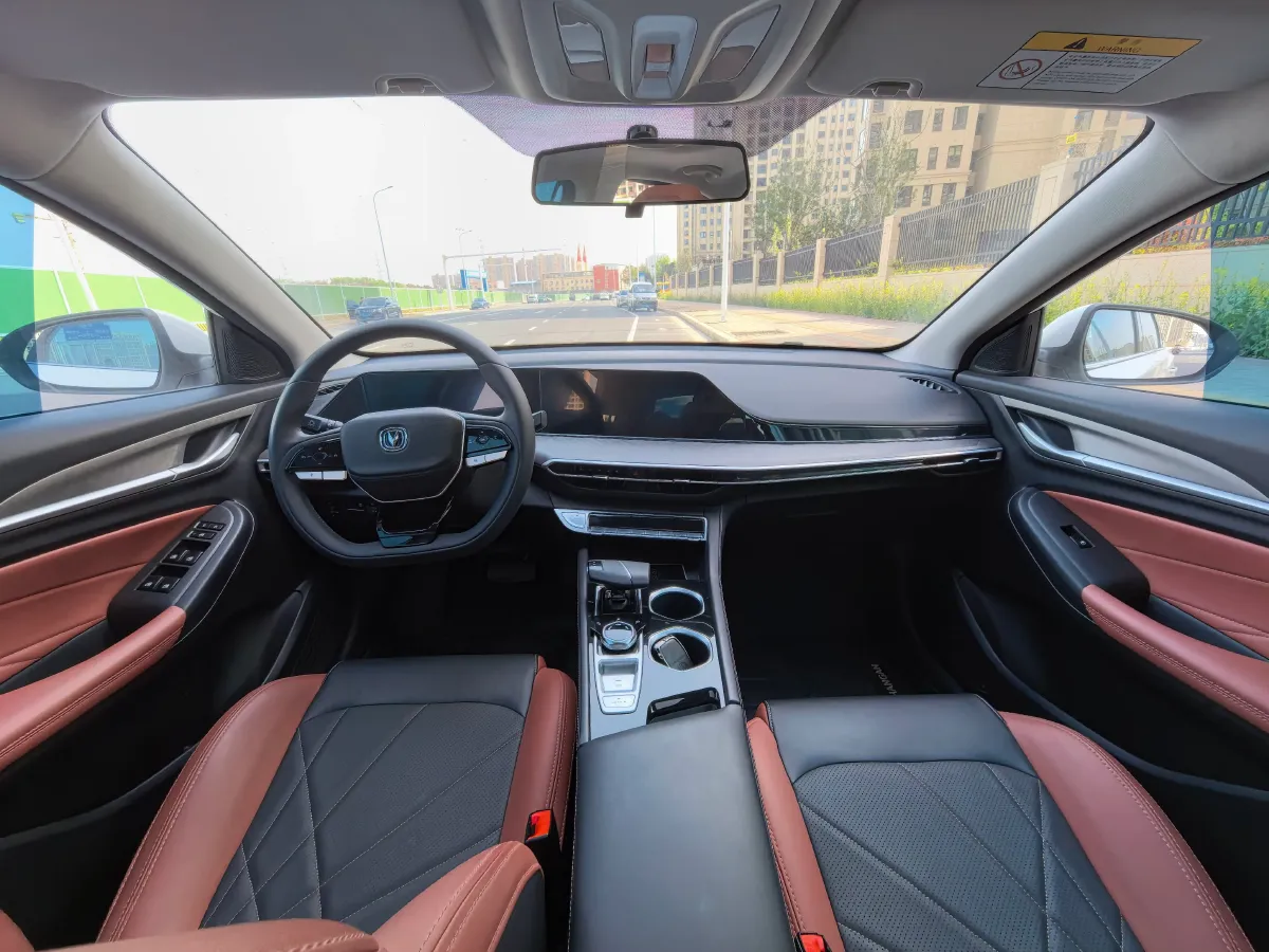 2023 ChangAn Eado 1.4T 160HP L4 7DCT,autocango,china used car exporter,china ev exporter,chinese used car exporter,chinese used ev exporter