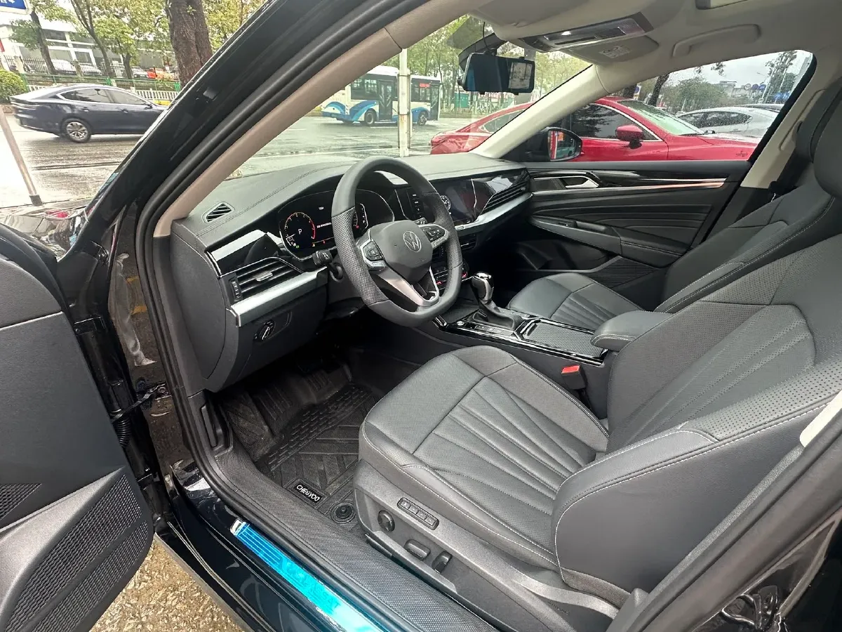 2025 Volkswagen Passat 2.0T 186HP L4 7DCT,autocango,china used car exporter,china ev exporter,chinese used car exporter,chinese used ev exporter