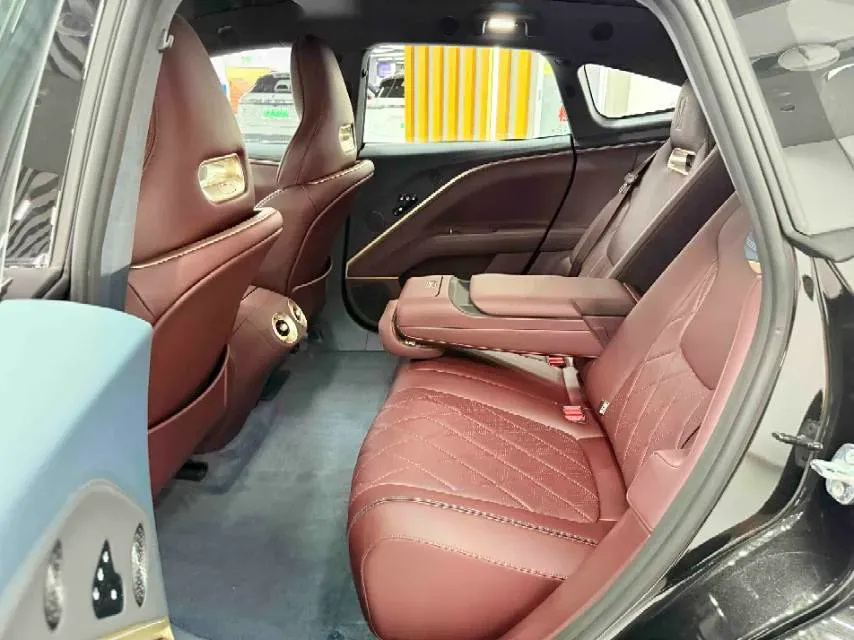 2025 Avatr 11 BEV,autocango,china used car exporter,china ev exporter,chinese used car exporter,chinese used ev exporter