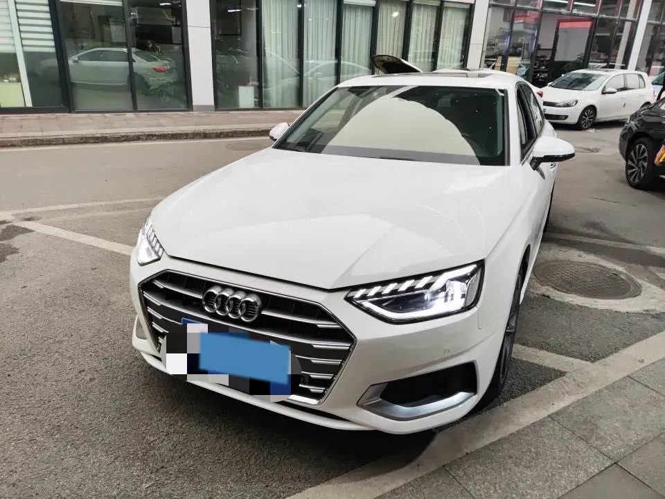 2020 Audi A4L 2.0T 190HP L4 7DCT,autocango,china used car exporter,china ev exporter,chinese used car exporter,chinese used ev exporter