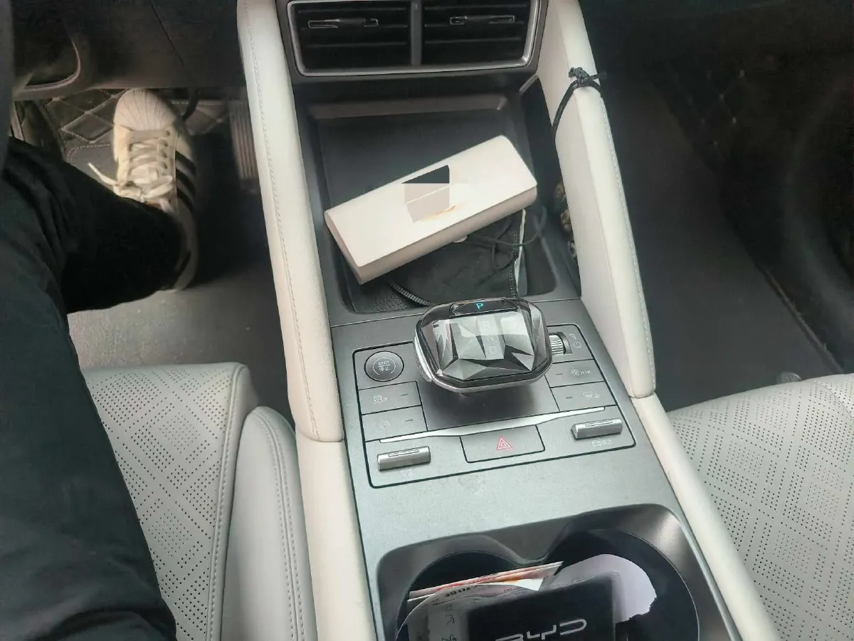 2024 BYD YuanUP BEV 45.12KWH,autocango,china used car exporter,china ev exporter,chinese used car exporter,chinese used ev exporter