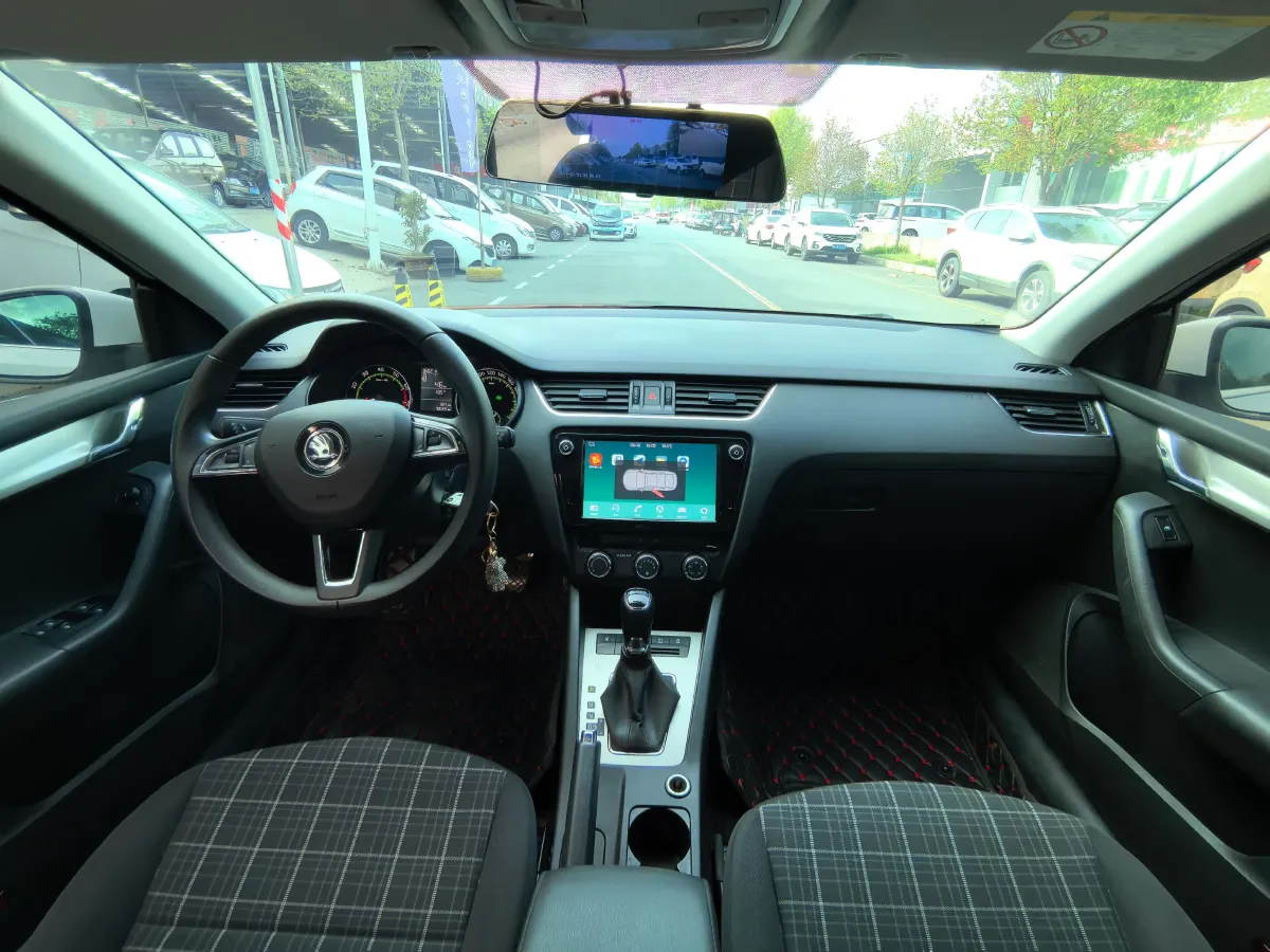 2019 Skoda Octavia 1.5L 116HP L4 6AT,autocango,china used car exporter,china ev exporter,chinese used car exporter,chinese used ev exporter