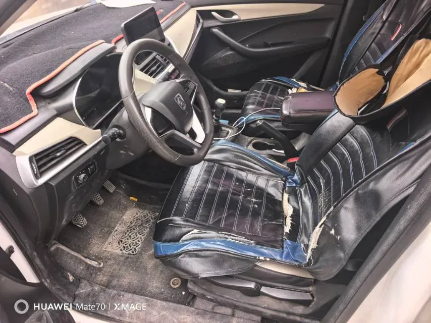 2019 BaoJun 360 1.5L 105HP L4 6MT,autocango,china used car exporter,china ev exporter,chinese used car exporter,chinese used ev exporter