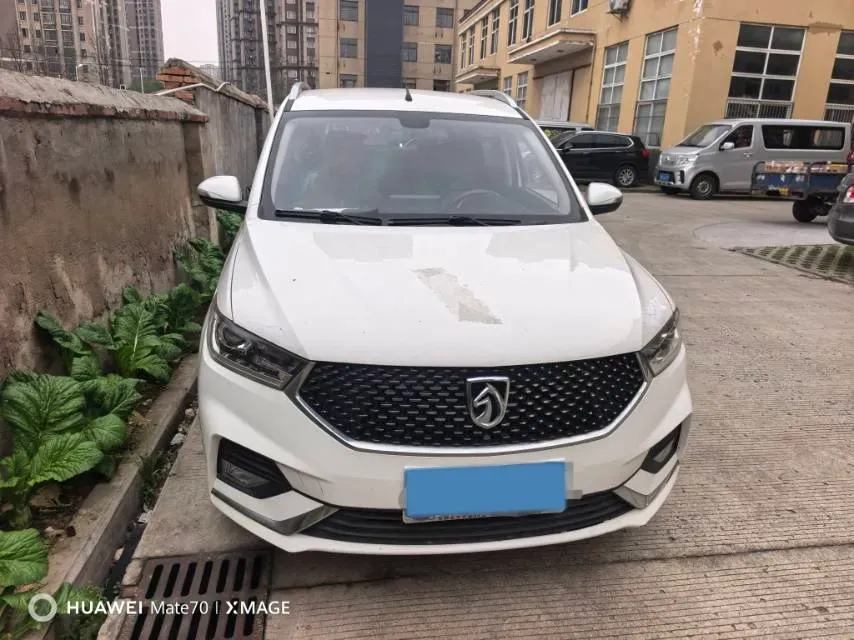 2019 BaoJun 360 1.5L 105HP L4 6MT,autocango,china used car exporter,china ev exporter,chinese used car exporter,chinese used ev exporter