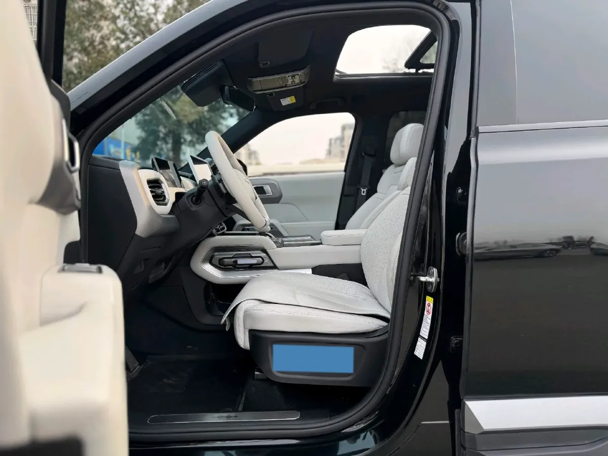 2025 FangChengBao Tai 3 BEV,autocango,china used car exporter,china ev exporter,chinese used car exporter,chinese used ev exporter