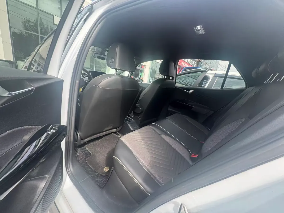 2022 Volkswagen ID.3 BEV 57.3KWH,autocango,china used car exporter,china ev exporter,chinese used car exporter,chinese used ev exporter