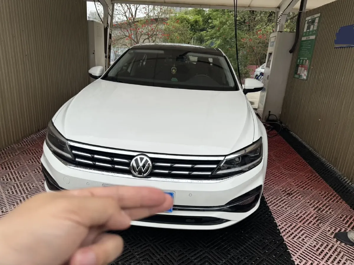 2019 Volkswagen Tayron 2.0T 186HP L4 7DCT,autocango,china used car exporter,china ev exporter,chinese used car exporter,chinese used ev exporter