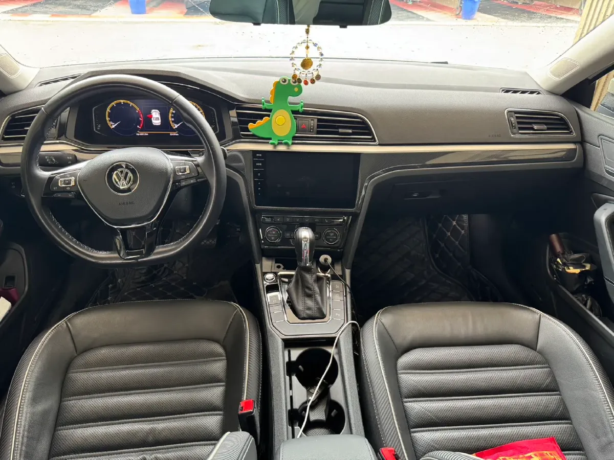 2019 Volkswagen Tayron 2.0T 186HP L4 7DCT,autocango,china used car exporter,china ev exporter,chinese used car exporter,chinese used ev exporter