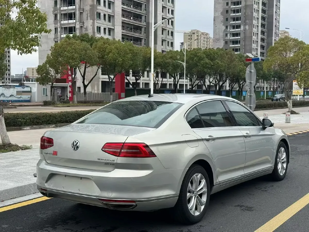 2018 Volkswagen Magotan 2.0T 220HP L4 7DCT,autocango,china used car exporter,china ev exporter,chinese used car exporter,chinese used ev exporter