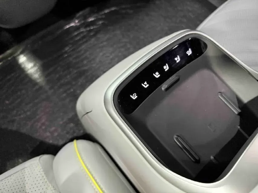 2022 Avatr 11 BEV 116.79KWH,autocango,china used car exporter,china ev exporter,chinese used car exporter,chinese used ev exporter