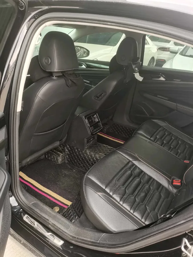 2020 Volkswagen Passat 2.0T 186HP L4 7DCT,autocango,china used car exporter,china ev exporter,chinese used car exporter,chinese used ev exporter