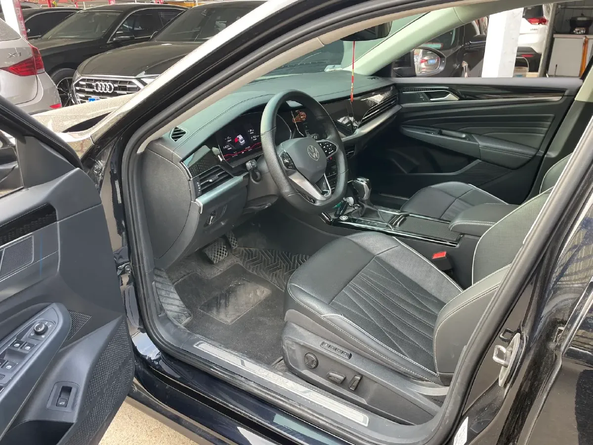 2023 Volkswagen Passat 2.0T 186HP L4 7DCT,autocango,china used car exporter,china ev exporter,chinese used car exporter,chinese used ev exporter