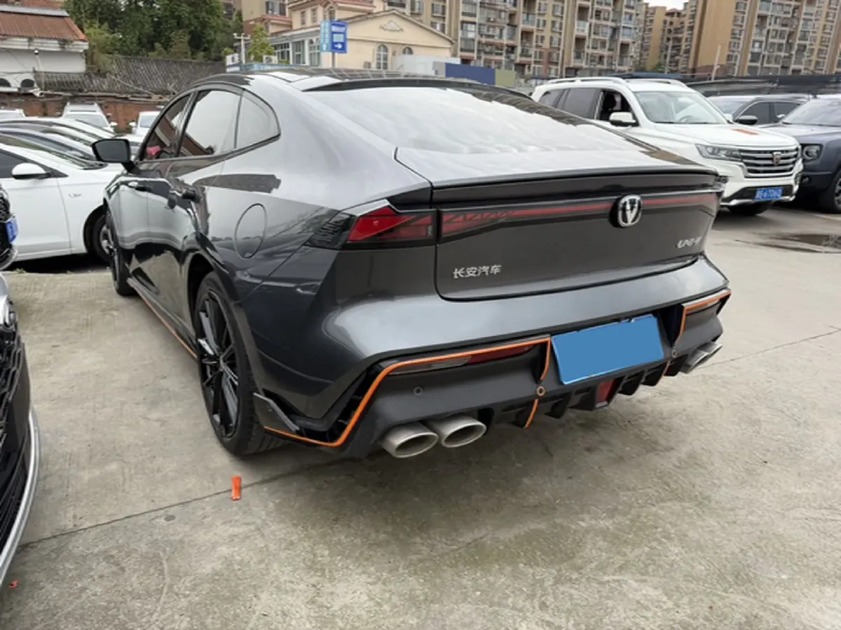 2023 ChangAn UNI-V 1.5T 188HP L4 7DCT,autocango,china used car exporter,china ev exporter,chinese used car exporter,chinese used ev exporter