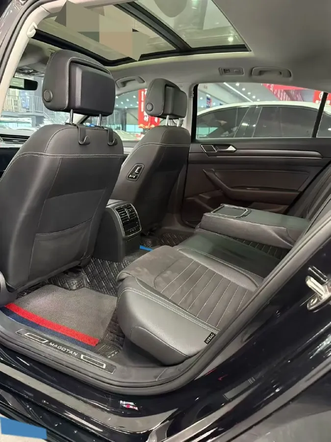 2021 Volkswagen Magotan 2.0T 186HP L4 7DCT,autocango,china used car exporter,china ev exporter,chinese used car exporter,chinese used ev exporter