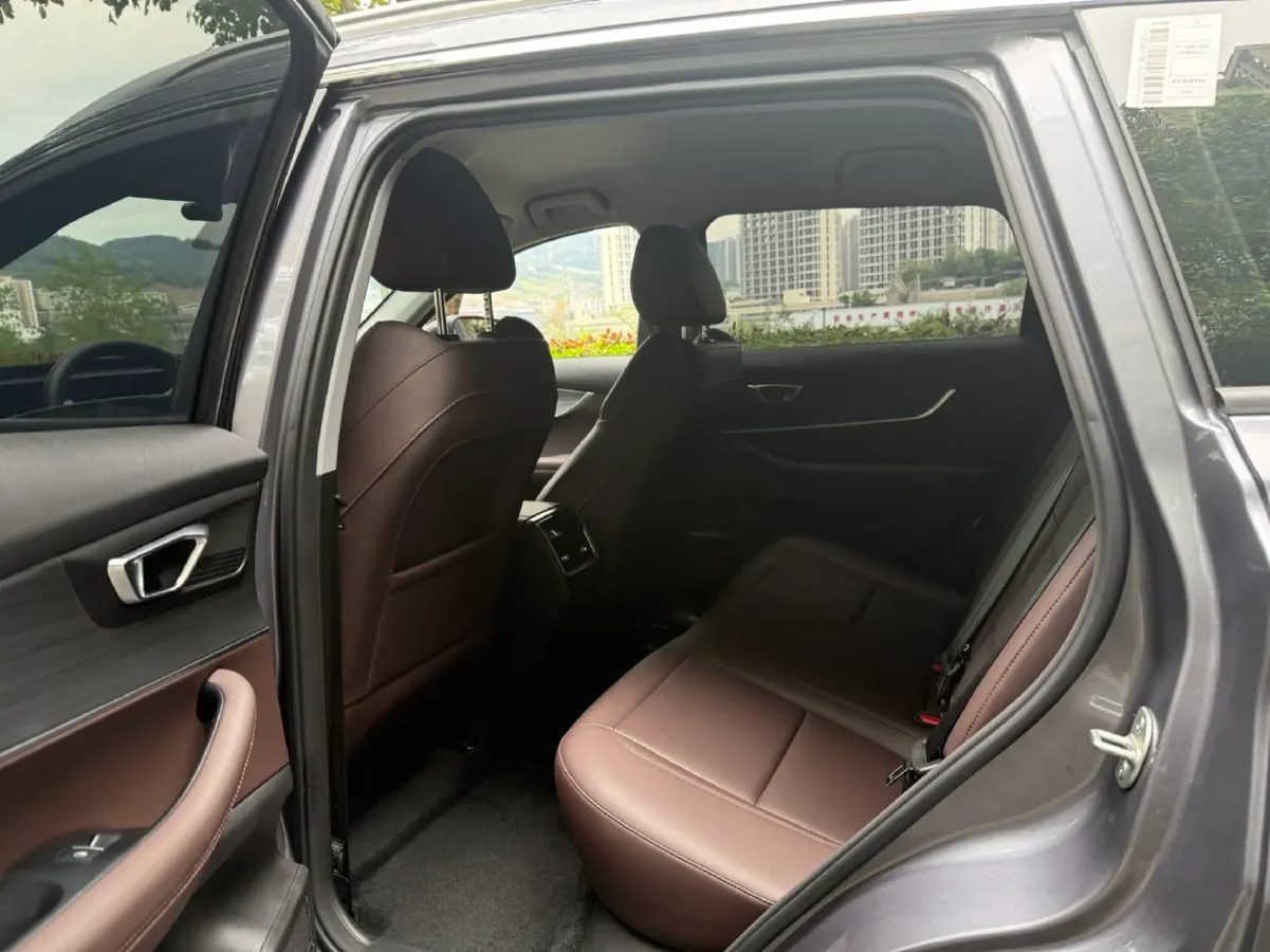 2025 Chery Tiggo 7 1.5T 156HP L4 CVT,autocango,china used car exporter,china ev exporter,chinese used car exporter,chinese used ev exporter