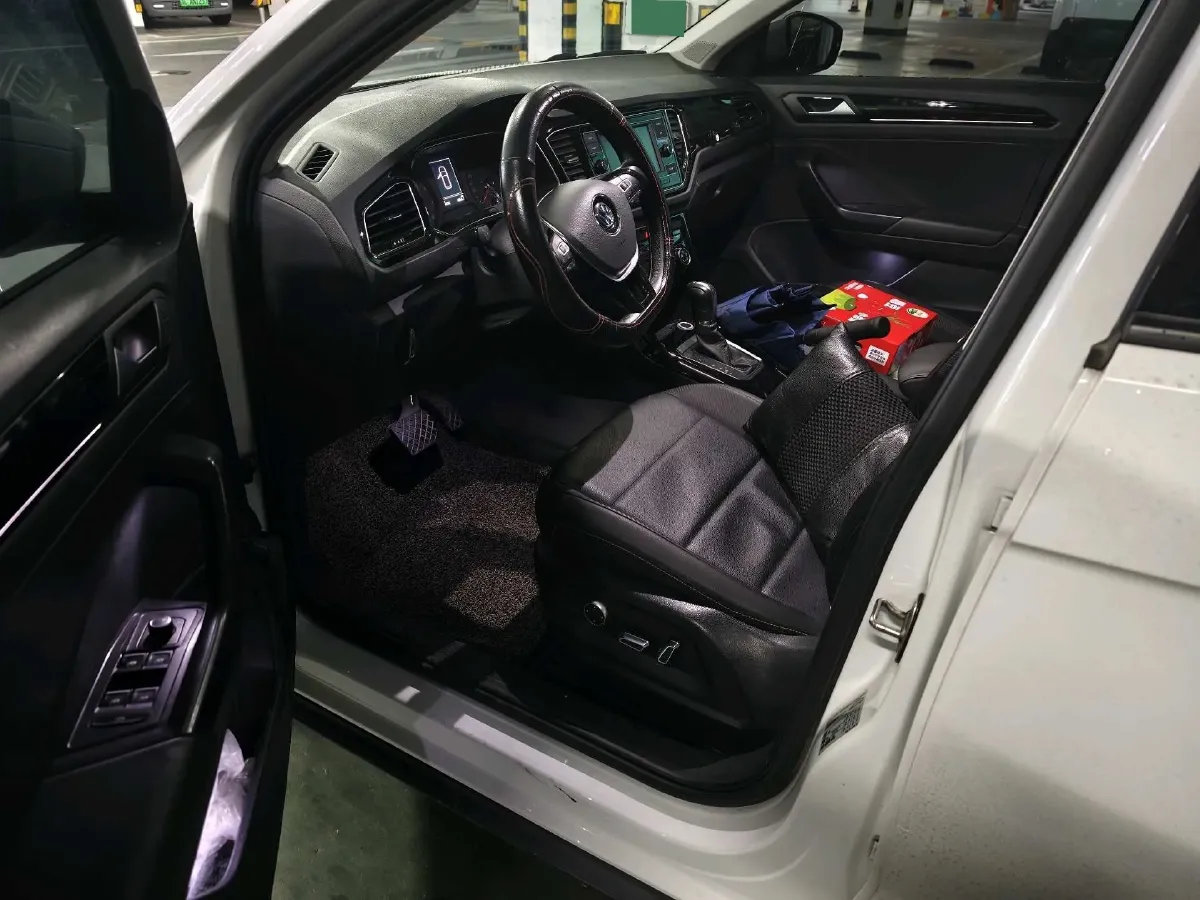 2018 Borgward BX7 2.0T 224HP L4 6AT,autocango,china used car exporter,china ev exporter,chinese used car exporter,chinese used ev exporter