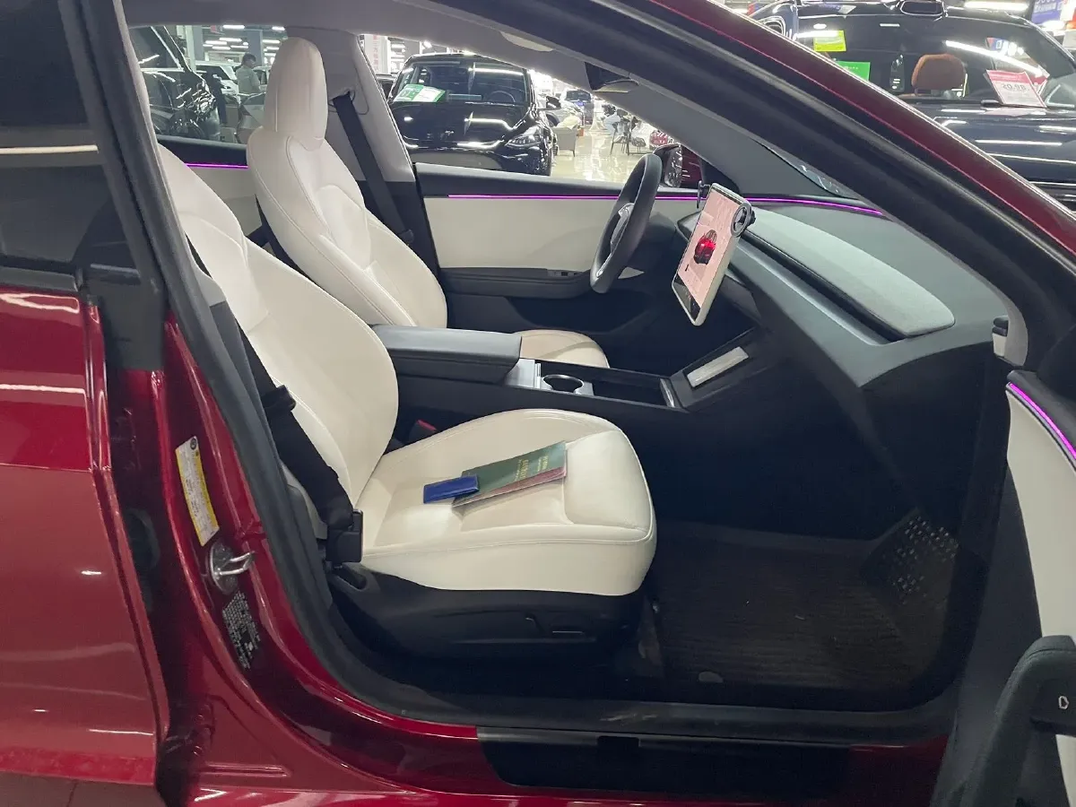 2025 Tesla Model 3 BEV 62.5KWH,autocango,china used car exporter,china ev exporter,chinese used car exporter,chinese used ev exporter