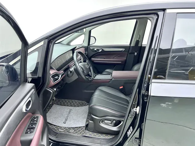 2023 GAC Trumpchi M6 1.5T 177HP L4 7DCT,autocango,china used car exporter,china ev exporter,chinese used car exporter,chinese used ev exporter