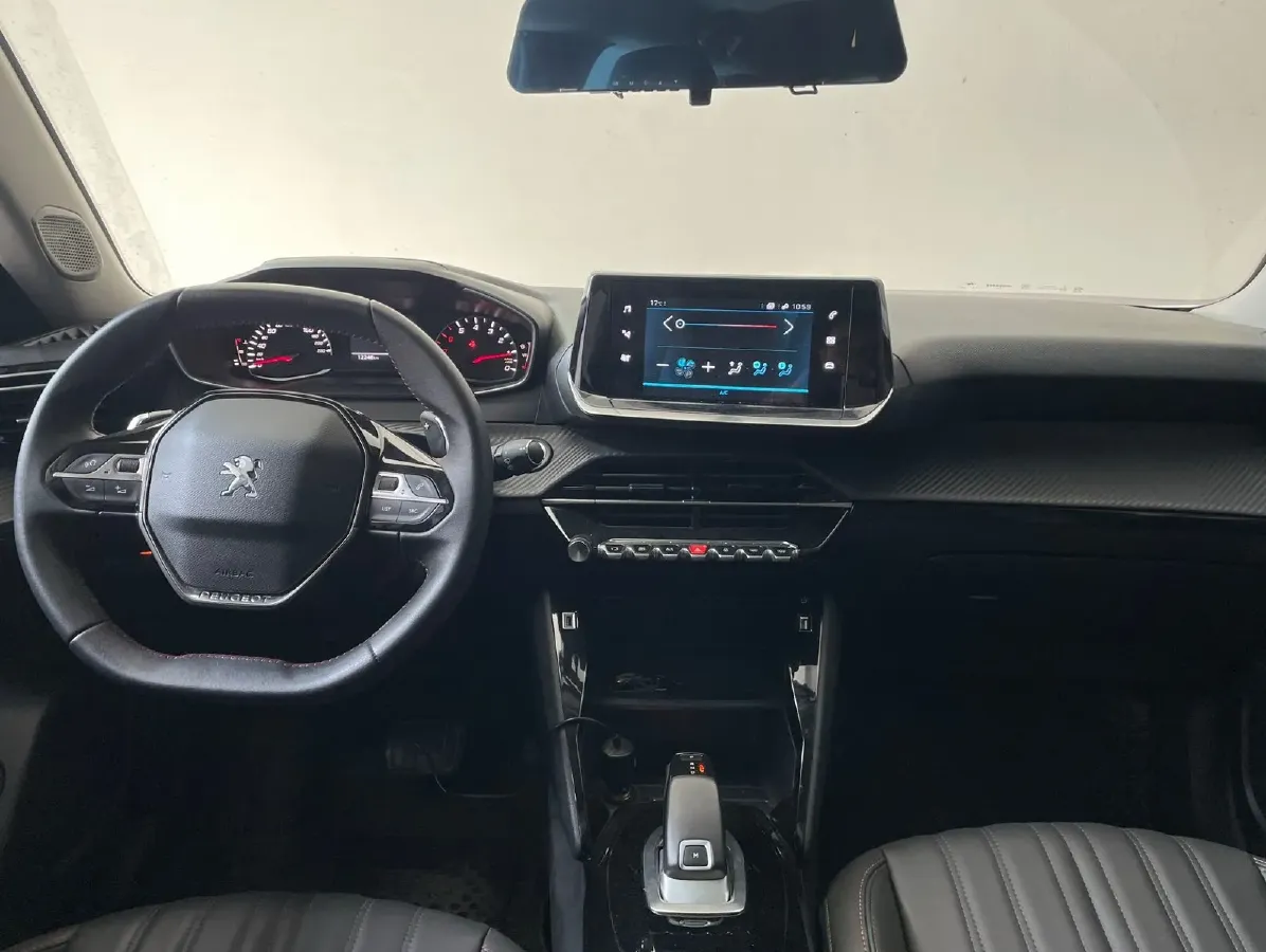 2022 Peugeot 2008 1.2T 136HP L3 6DCT,autocango,china used car exporter,china ev exporter,chinese used car exporter,chinese used ev exporter