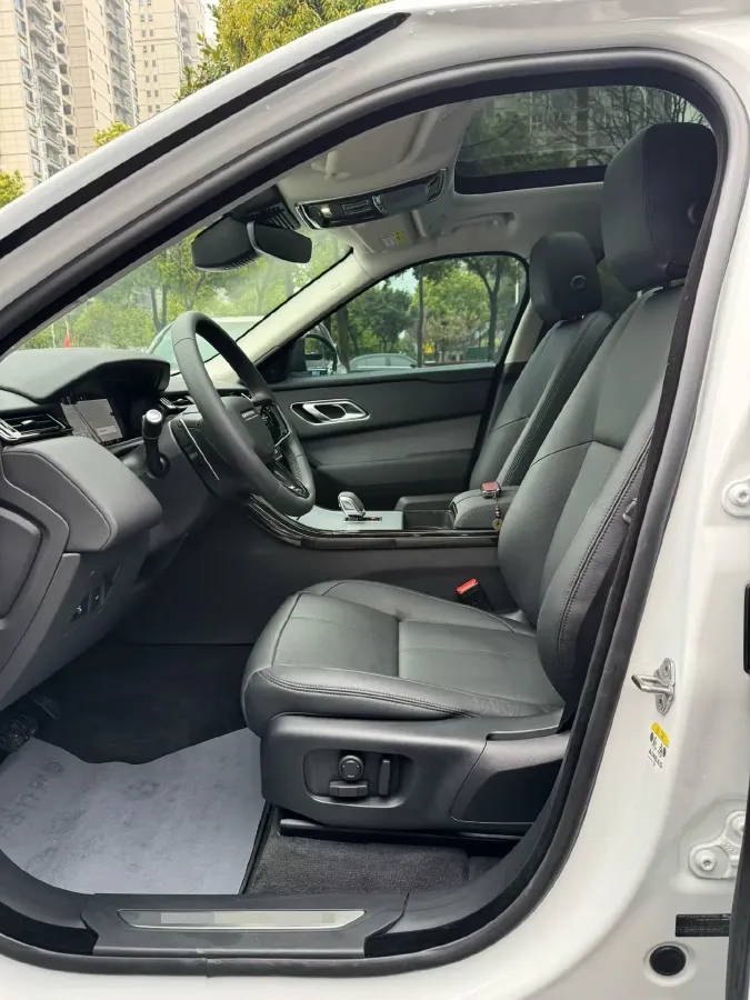 2024 Land Rover Range Rover Velar 2.0T 250HP L4 8AT,autocango,china used car exporter,china ev exporter,chinese used car exporter,chinese used ev exporter