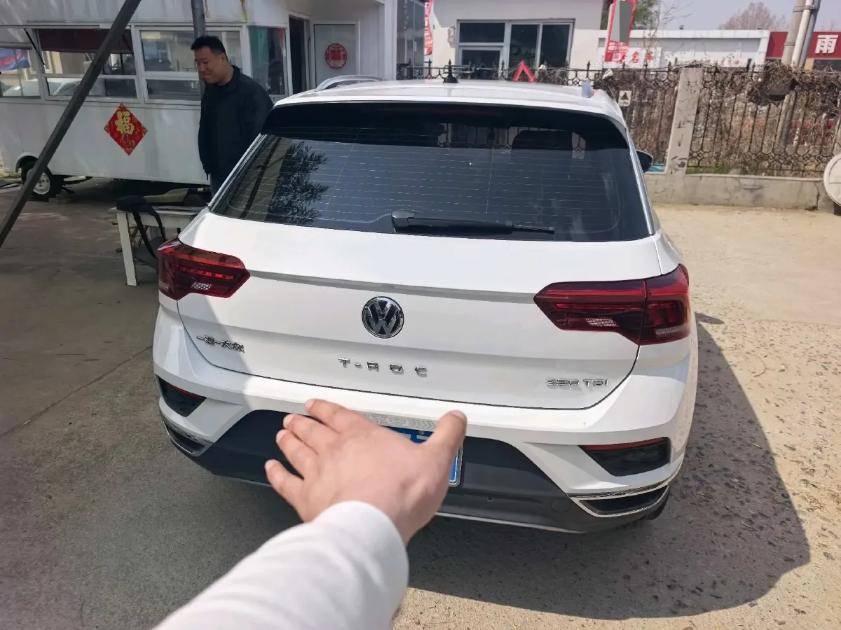 2020 Volkswagen T-Roc 1.4T 150HP L4 7DCT,autocango,china used car exporter,china ev exporter,chinese used car exporter,chinese used ev exporter
