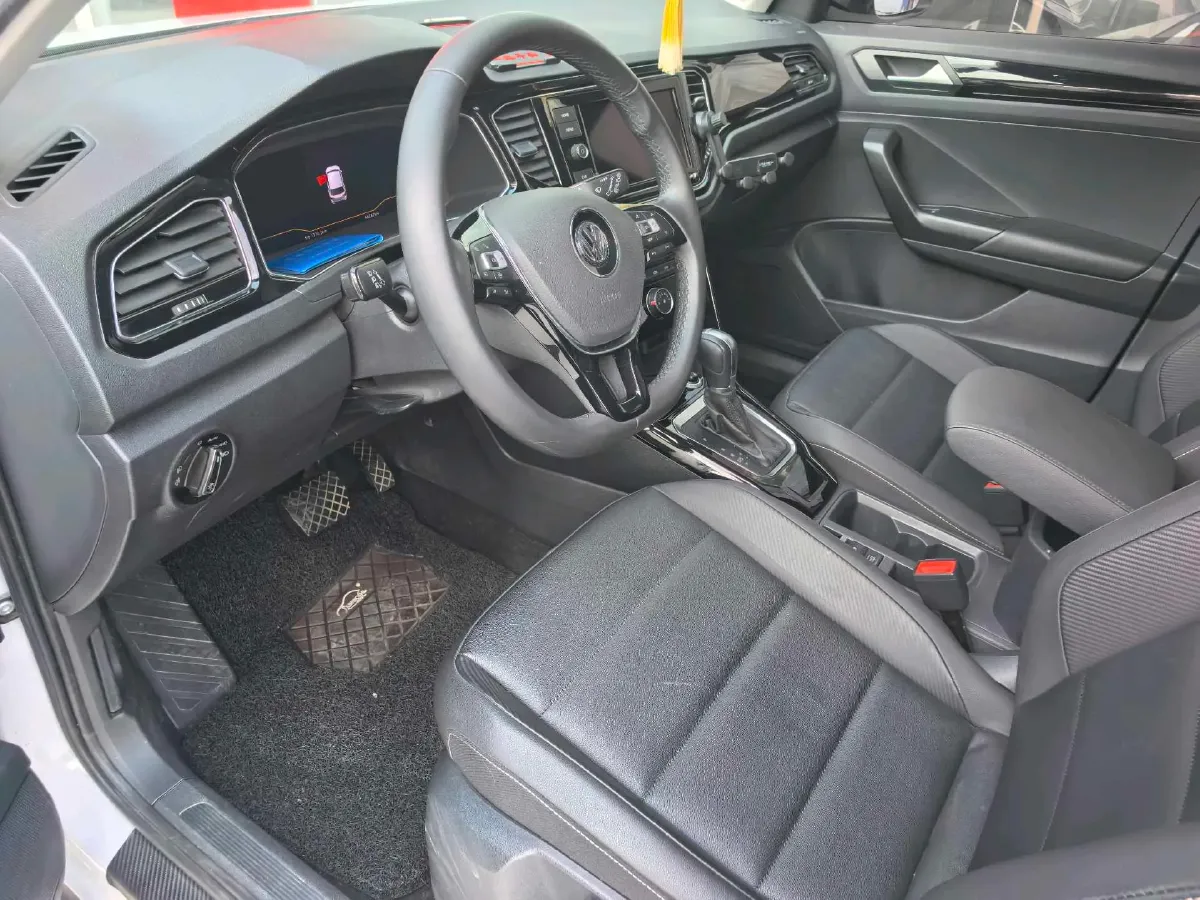 2020 Volkswagen T-Roc 1.4T 150HP L4 7DCT,autocango,china used car exporter,china ev exporter,chinese used car exporter,chinese used ev exporter