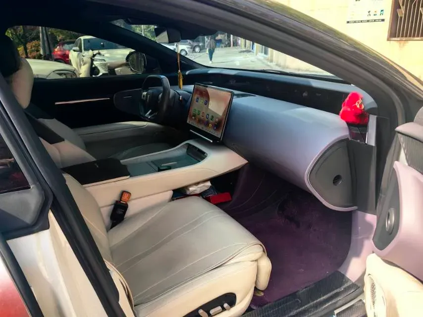 2025 Avatr 12 1.5T 156HP L4 REEV 39.05KWH,autocango,china used car exporter,china ev exporter,chinese used car exporter,chinese used ev exporter