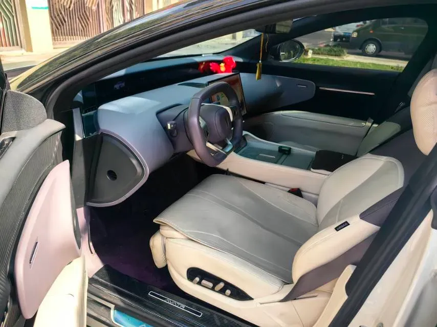 2025 Avatr 12 1.5T 156HP L4 REEV 39.05KWH,autocango,china used car exporter,china ev exporter,chinese used car exporter,chinese used ev exporter